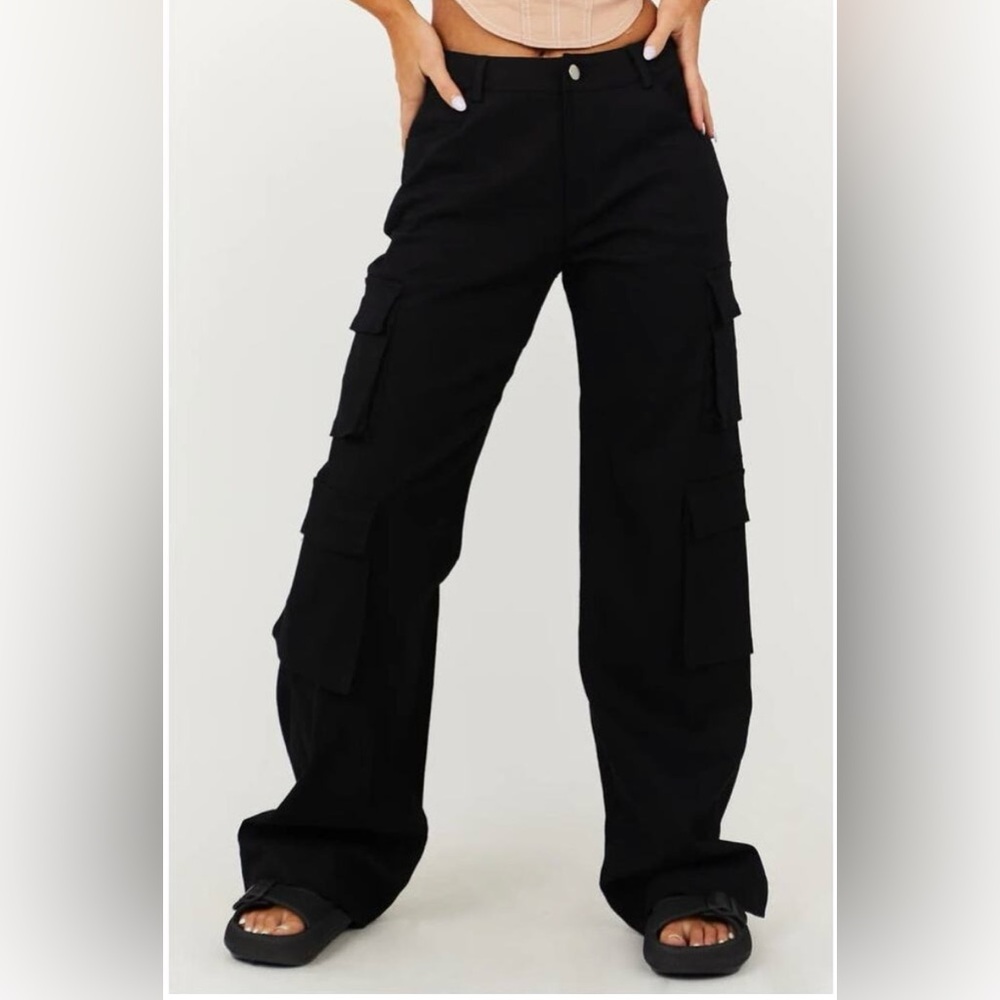Urban Outfitters Kelsis Wide Leg Black Cargo Pant Sz. M